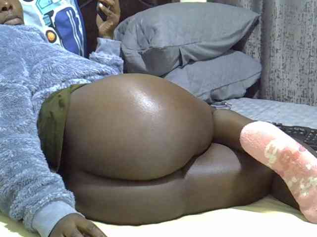 Pretty-amber72 webcam