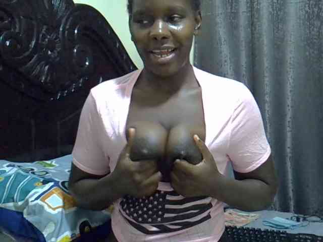 Pretty-amber72 Live Webcam on BongaCams