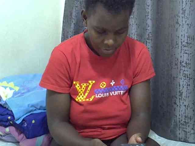 Pretty-amber72 webcam