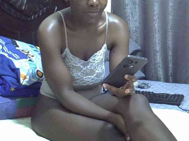 Pretty-amber72 Pretty-amber72