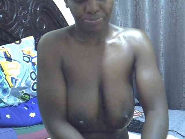 Pretty-amber72 webcam