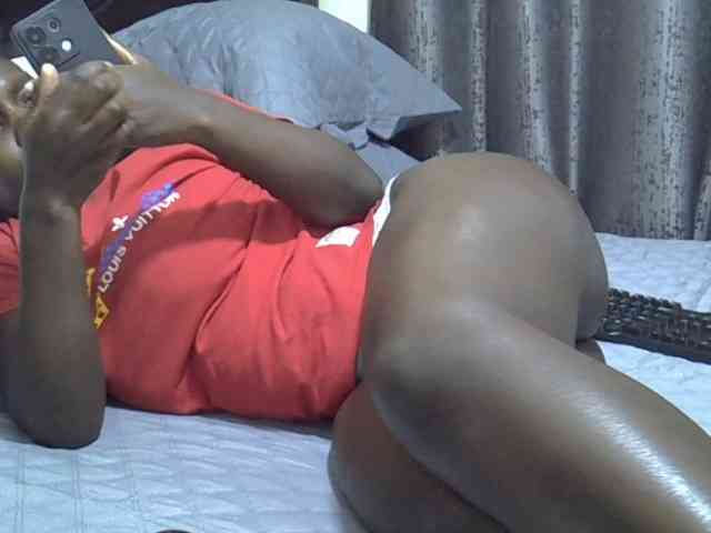 Pretty-amber72 webcam