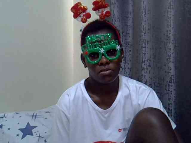 Pretty-amber72 Pretty-amber72