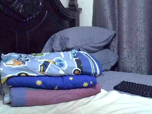 Pretty-amber72 webcam