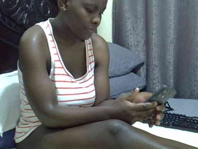 Pretty-amber72 webcam