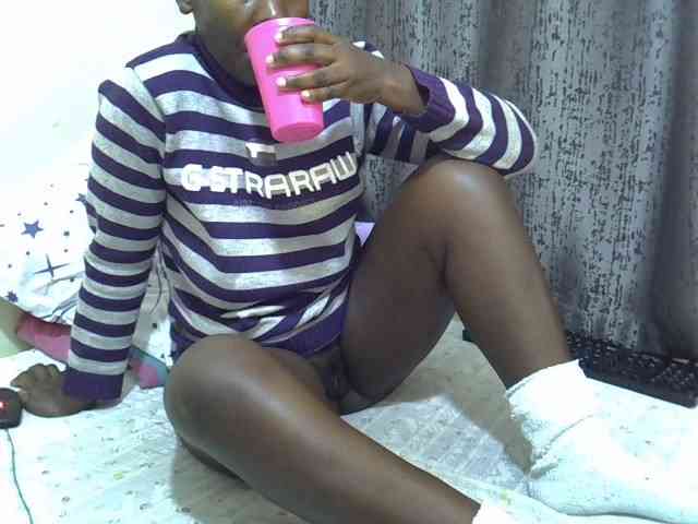 Pretty-amber72 webcam