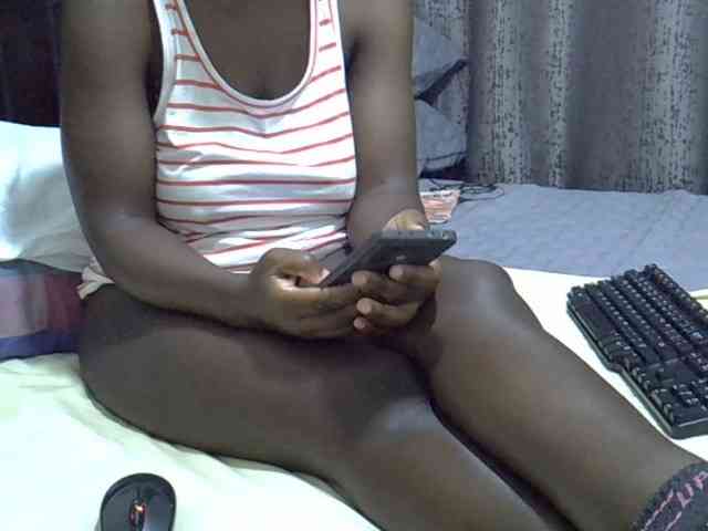 Pretty-amber72 webcam