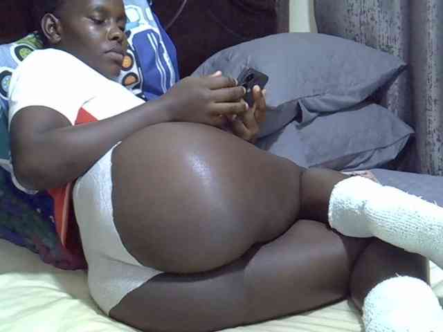 Pretty-amber72 webcam