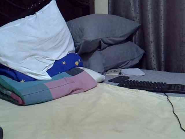 Pretty-amber72 webcam