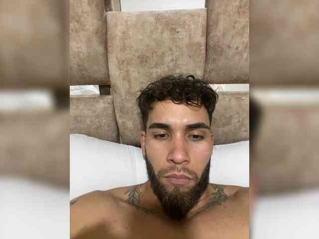 Kobefitness Live Webcam on BongaCams