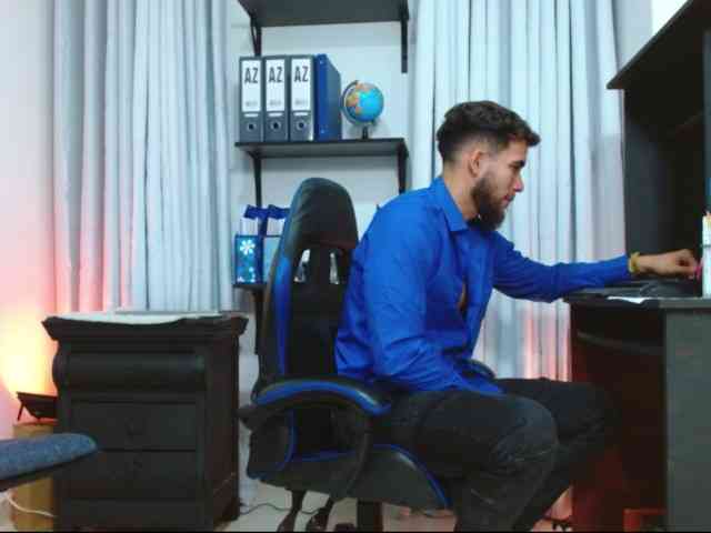 Kobefitness Live Webcam on BongaCams