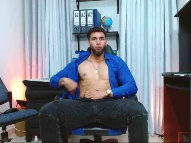 Kobefitness Live Webcam on BongaCams