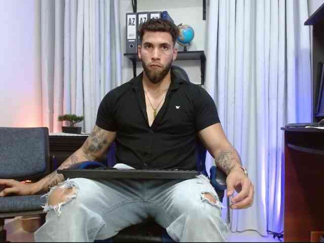 Kobefitness Live Webcam on BongaCams