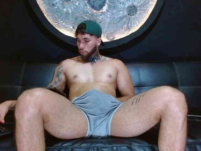 Kobefitness Live Webcam on BongaCams