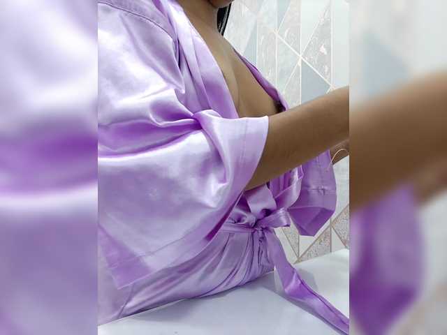 HelenMartin's BongaCams show and profile