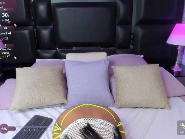 HelenMartin's BongaCams show and profile