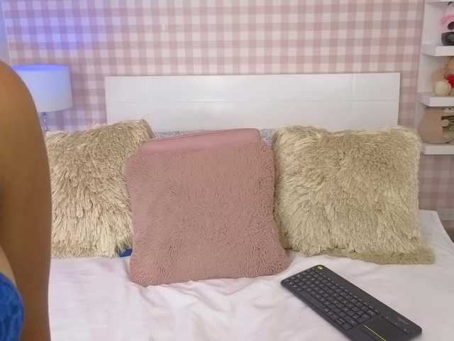  HelenMartin chat room