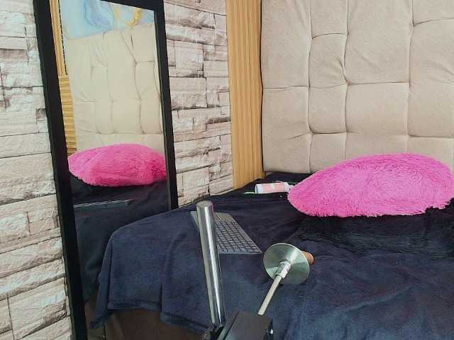 le modèle meliangels303av est en webcam porno dans un show sur le site bongacams, il possède les tags suivants: Latino/Hispanic,Brunette,Shaved