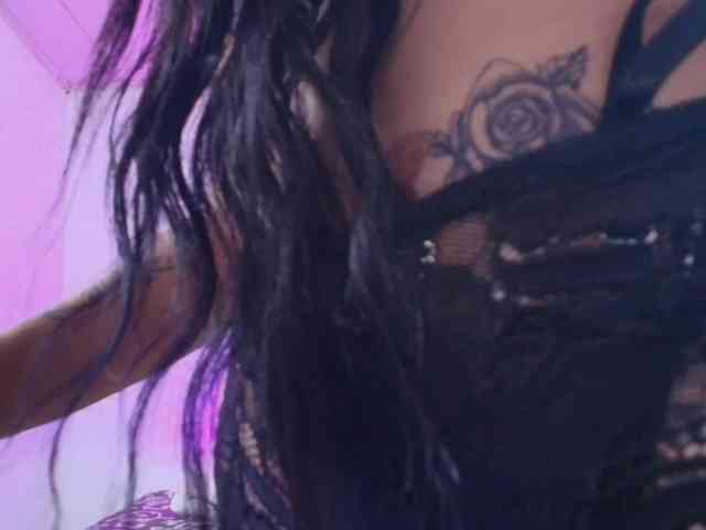 GiannaRoberts GiannaRoberts