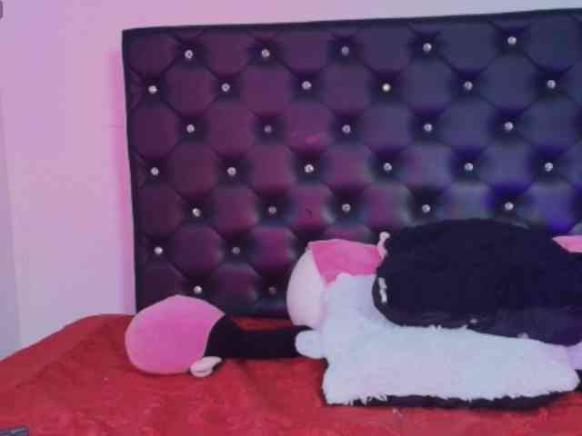 GiannaRoberts GiannaRoberts