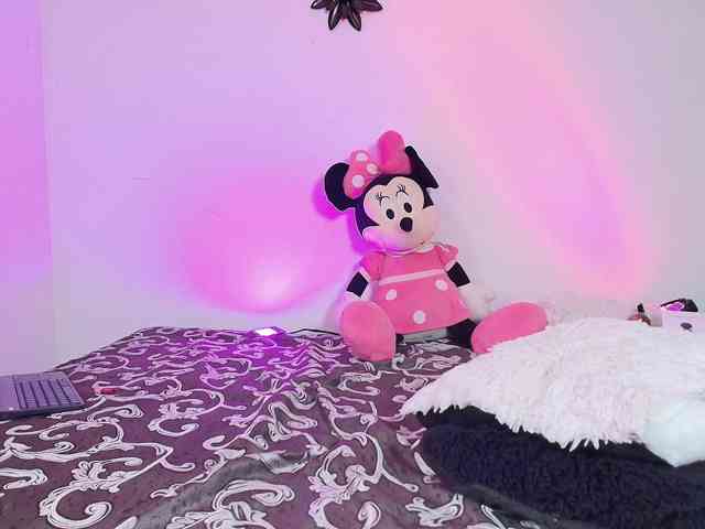 GiannaRoberts GiannaRoberts