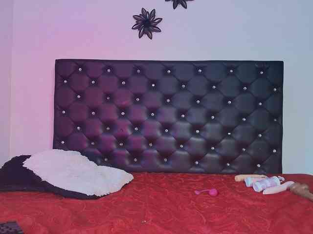 GiannaRoberts GiannaRoberts