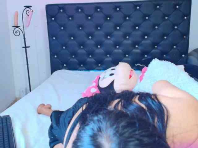 GiannaRoberts GiannaRoberts