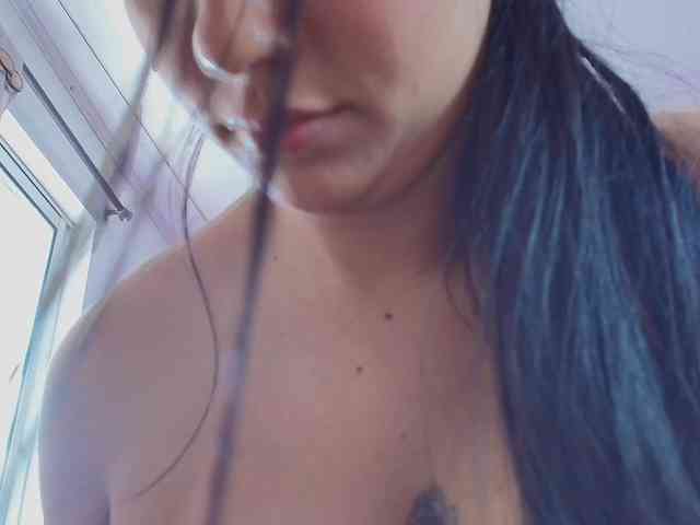 GiannaRoberts GiannaRoberts