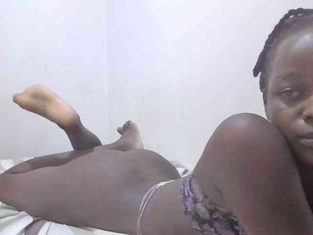 Caramelbeuty Live Webcam on BongaCams