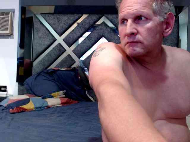 CarlosBangsMaria Live Webcam on BongaCams