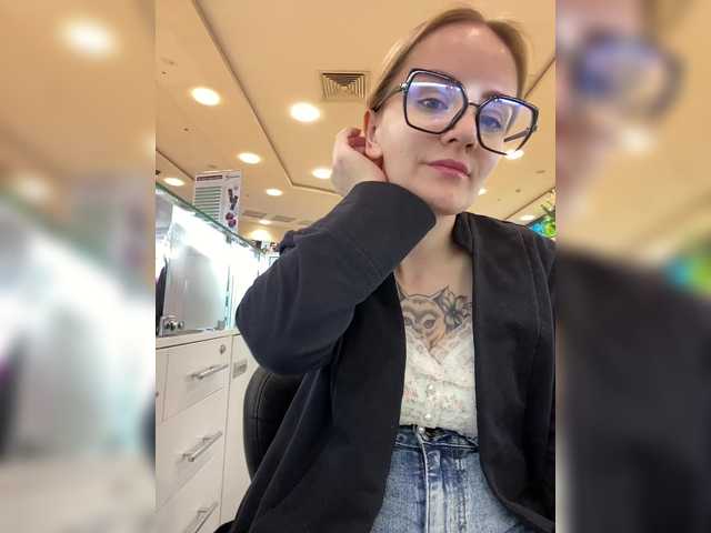 Maskarad777's BongaCams show and profile