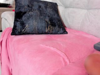 Kenia-Storm Porn Show