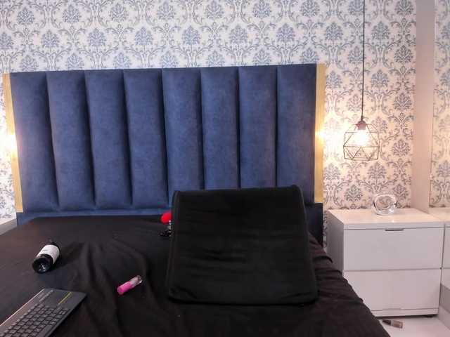 Kenia-Storm live cam profile