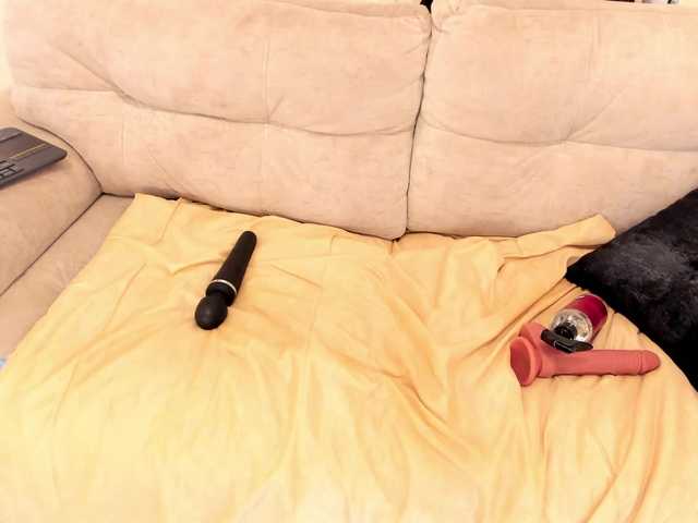 Kenia-Storm's BongaCams show and profile