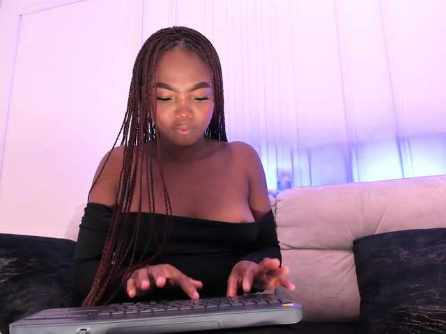 Kenia-Storm's BongaCams show and profile