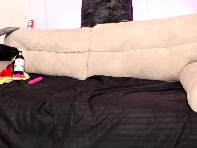 Kenia-Storm's BongaCams show and profile