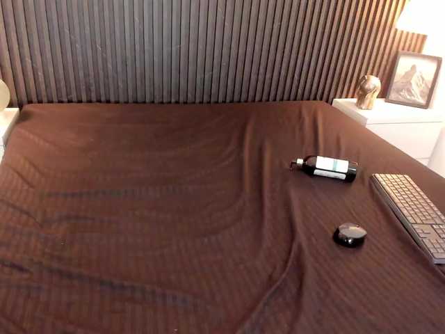 Kenia-Storm's BongaCams show and profile