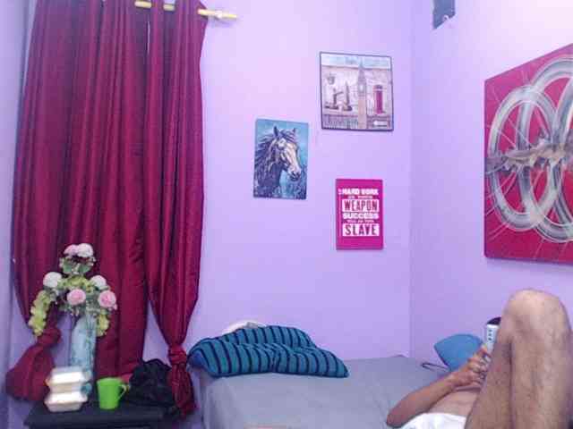 saraandelver Live Webcam on BongaCams