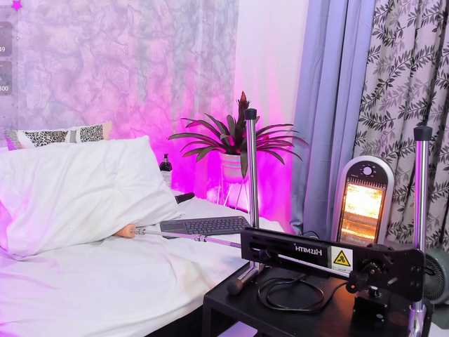 Reichel05's BongaCams show and profile