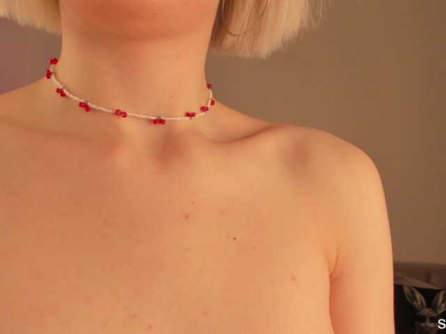 IceStrawberry's BongaCams show and profile