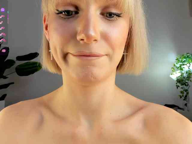 IceStrawberry webcam