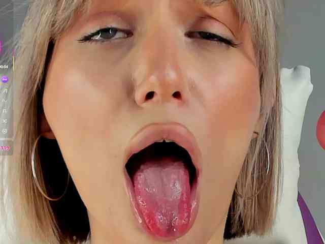 IceStrawberry webcam