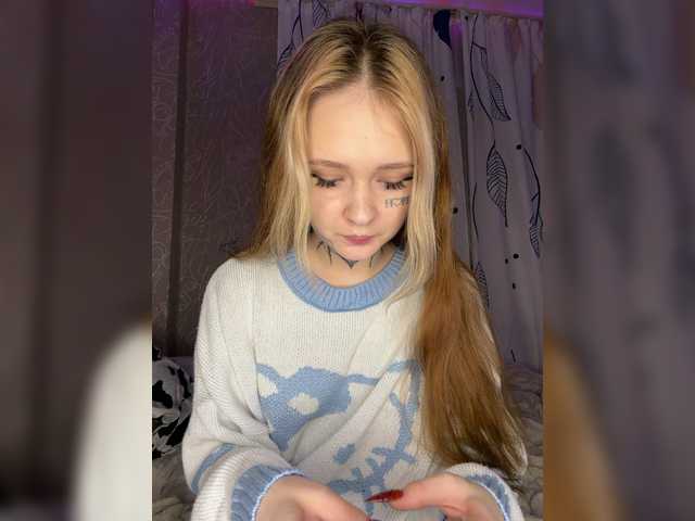 LiaaaLi – webcam model profile photo