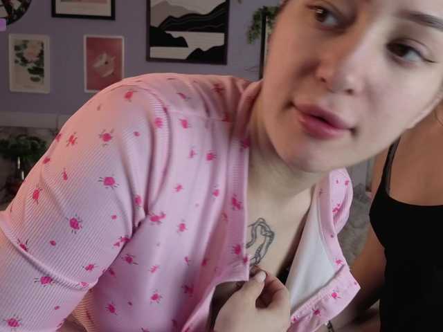 go to chat with hollydreamer