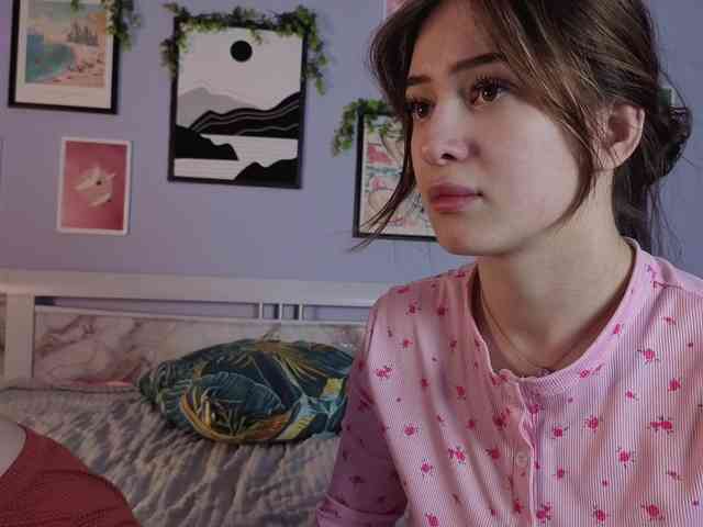 hollydreamer Live Webcam on BongaCams