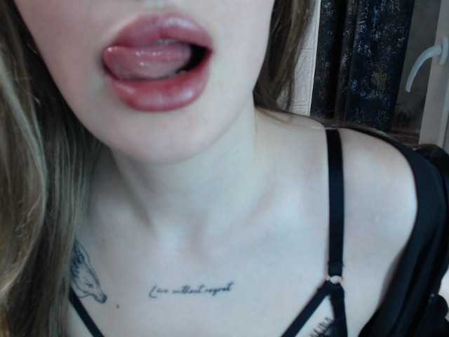 alisshes's BongaCams show and profile