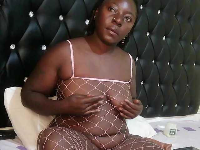 trina94 webcam bongacams model stream image