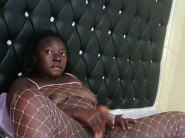 trina94 webcam bongacams model stream image