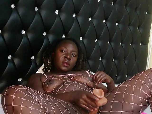 trina94 webcam bongacams model stream image