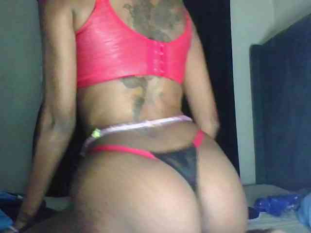 Sexypetiteher webcam